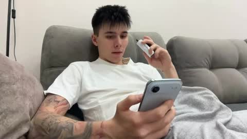 Mark online show from April 25, 2026, 8:06 pm