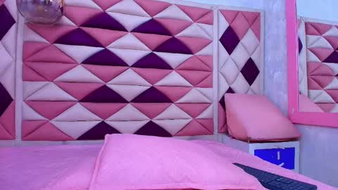 Ana online show from September 30, 2025, 11:59 am