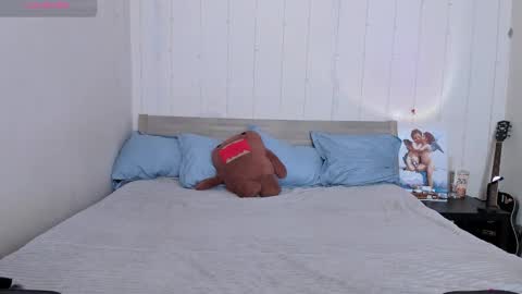 Eva online show from September 11, 2025, 3:50 am