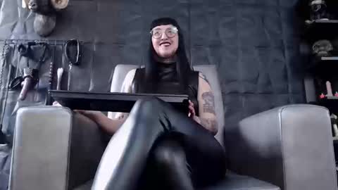 Snapshot of agata_darkness chatting on September 23, 2025, 6:22 pm Miss Agata online show from September 23, 2025, 6:22 pm