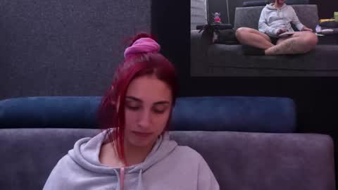 Agata Collinss online show from December 4, 2025, 7:06 am