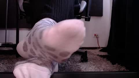 Agata Collinss online show from April 19, 2026, 9:28 pm