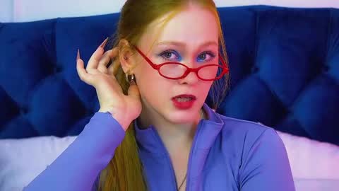 AgataFoxley online show from June 5, 2026, 6:20 am