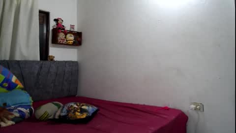 independent model online show from March 21, 2026, 5:01 am