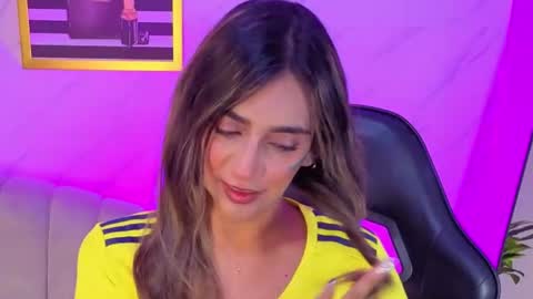 Snapshot of agatha_brooks_t chatting on June 17, 2026, 12:29 pm AGATHA online show from June 17, 2026, 12:29 pm