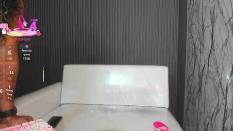 Snapshot of agatha_foxy1 chatting on September 11, 2025, 6:52 pm NATASHA online show from September 11, 2025, 6:52 pm