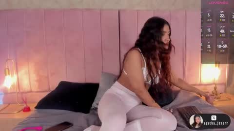 agatha_jener online show from September 10, 2025, 11:43 am