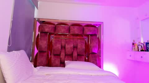 Agatha online show from January 21, 2025, 5:41 pm