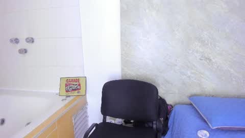 agatha_pleasure online show from July 4, 2026, 12:11 pm