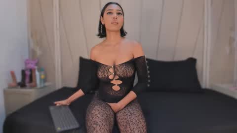 Agatha Steel online show from October 31, 2025, 7:37 pm