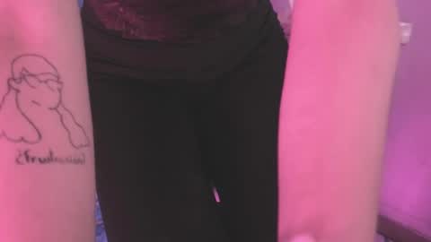 Snapshot of agathaa_ks_ chatting on January 21, 2025, 7:06 pm Camila 2 online show from January 21, 2025, 7:06 pm