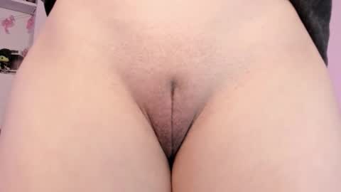 Snapshot of agathaa_ks_ chatting on February 19, 2026, 1:23 am Camila 2 online show from February 19, 2026, 1:23 am