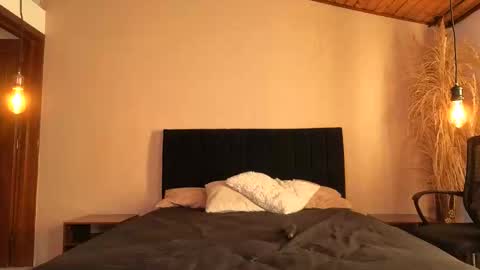 Aghata Moon online show from June 11, 2026, 12:58 pm