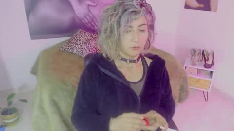 Lily online show from December 7, 2024, 10:45 am