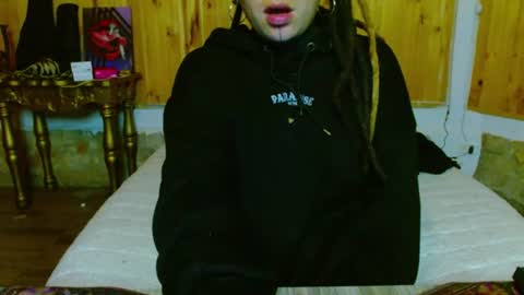 Snapshot of agness_6 chatting on June 10, 2026, 11:35 pm Agness online show from June 10, 2026, 11:35 pm