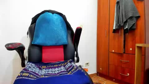 Agustin online show from September 8, 2025, 6:29 pm