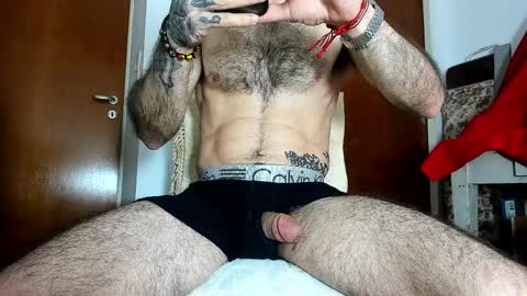 Agustin online show from April 2, 2026, 3:31 pm