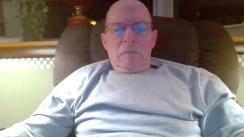 aguynrkfrd online show from March 21, 2026, 9:36 am