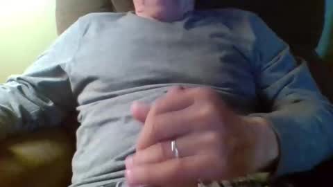 aguynrkfrd online show from April 20, 2026, 10:29 am