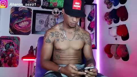 Snapshot of aharon_sexo1 chatting on January 3, 2025, 10:29 pm Aharon Zamora online show from January 3, 2025, 10:29 pm