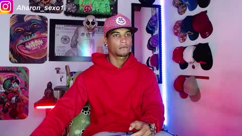 Snapshot of aharon_sexo1 chatting on January 7, 2025, 2:42 am Aharon Zamora online show from January 7, 2025, 2:42 am