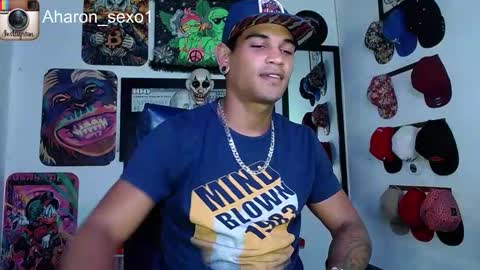 Snapshot of aharon_sexo1 chatting on January 20, 2025, 7:25 am Aharon Zamora online show from January 20, 2025, 7:25 am