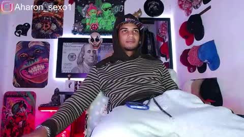 Snapshot of aharon_sexo1 chatting on February 23, 2025, 6:39 am Aharon Zamora online show from February 23, 2025, 6:39 am