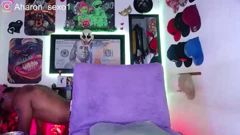 Snapshot of aharon_sexo1 chatting on February 27, 2025, 7:01 am Aharon Zamora online show from February 27, 2025, 7:01 am