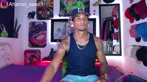 Snapshot of aharon_sexo1 chatting on March 6, 2025, 1:37 am Aharon Zamora online show from March 6, 2025, 1:37 am