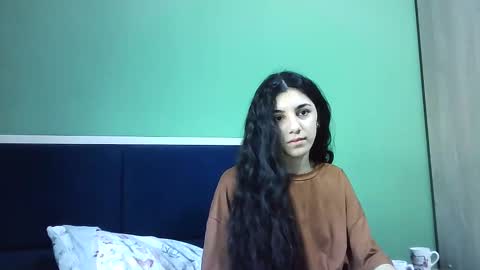 Selena online show from December 19, 2024, 8:23 am