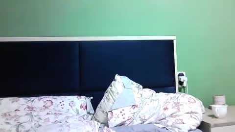 Selena online show from December 20, 2024, 1:54 pm