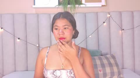 AHSLY online show from April 3, 2026, 11:19 am