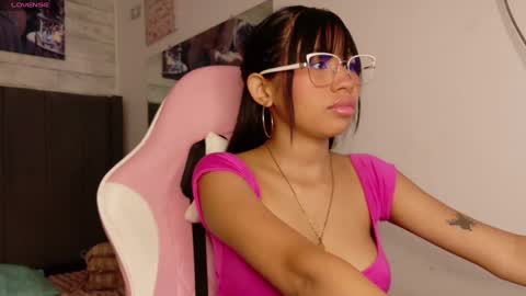 Snapshot of aida_princess chatting on October 9, 2025, 11:47 pm Aida online show from October 9, 2025, 11:47 pm