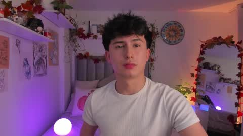 A H  online show from October 22, 2025, 2:12 am