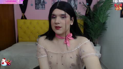 Snapshot of aidan_twink chatting on December 13, 2024, 11:17 pm AIDAN online show from December 13, 2024, 11:17 pm