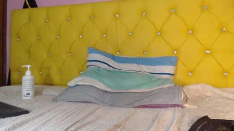 Snapshot of aidan_twink chatting on January 23, 2025, 2:02 am AIDAN online show from January 23, 2025, 2:02 am