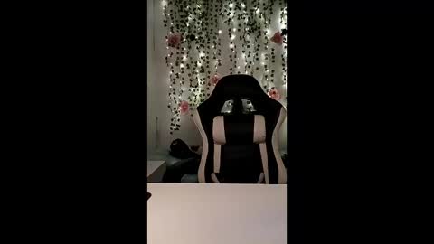 Aiden online show from February 3, 2026, 9:42 pm