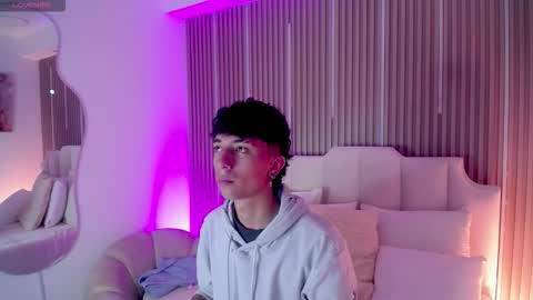 Aiden online show from March 1, 2026, 1:02 pm