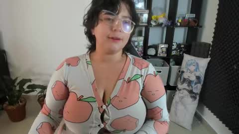 Catalina online show from February 19, 2025, 4:44 pm