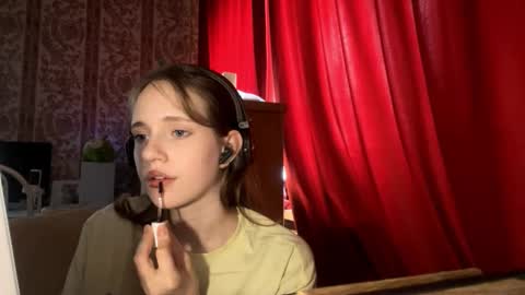 Kira online show from October 16, 2025, 8:04 am