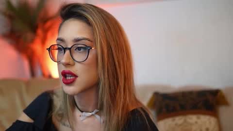  Aileen  online show from November 26, 2025, 8:32 pm