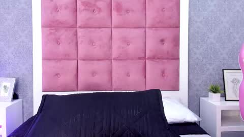 Ailen online show from November 8, 2025, 1:00 pm