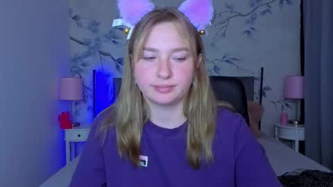 Alisa online show from November 4, 2025, 1:21 pm