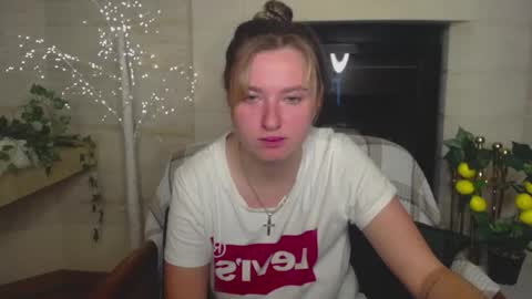 Alisa online show from November 12, 2025, 12:16 pm