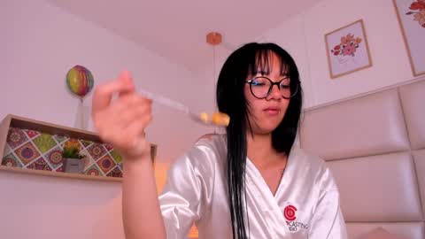 Aily Yozuko online show from December 31, 2024, 10:15 am