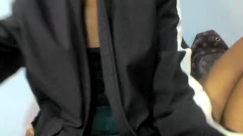 aimeamour online show from November 16, 2025, 2:44 pm