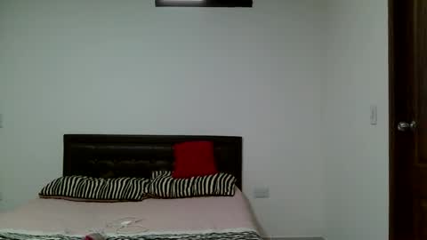 J  online show from September 18, 2025, 2:30 pm