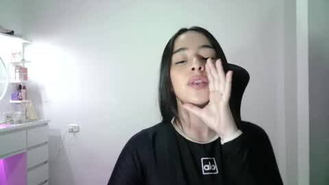 AINE online show from November 13, 2025, 11:47 pm