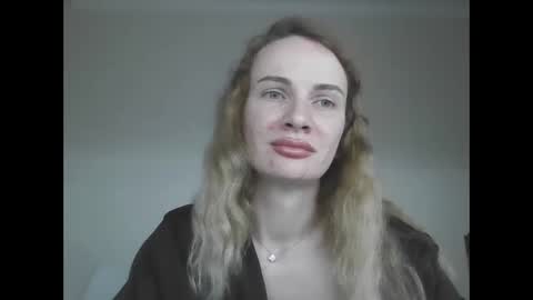 Snapshot of ainyrvixxen chatting on May 18, 2026, 8:36 pm AinyrVixxen online show from May 18, 2026, 8:36 pm