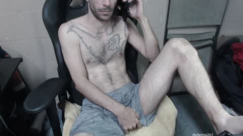 Leo  Airborn  Sir  Daddy online show from December 12, 2024, 3:21 am